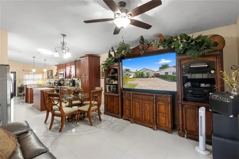 7217 W 30th Avenue Hialeah FL 33018