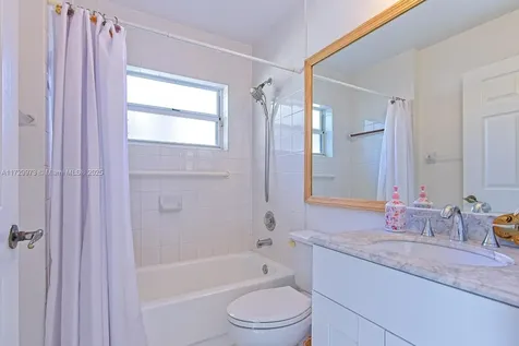 13918 SW 122nd Court Miami FL 33186