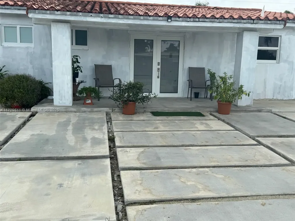 17410 NW 81st Avenue Hialeah FL 33015