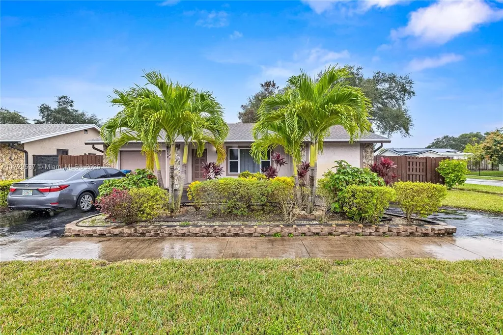 9132 NW 33rd Place Sunrise FL 33351