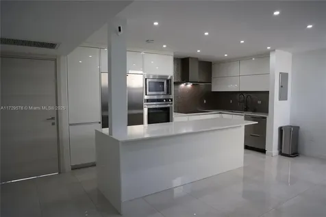 20291 NE 30th Avenue Aventura FL 33180