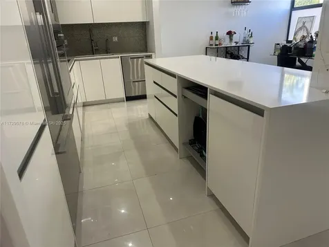 20291 NE 30th Avenue Aventura FL 33180