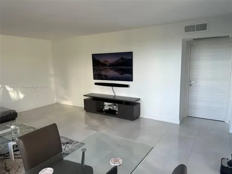 20291 NE 30th Avenue Aventura FL 33180