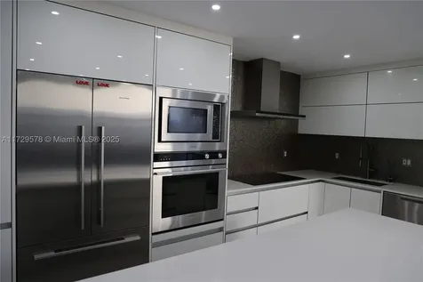20291 NE 30th Avenue Aventura FL 33180