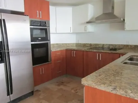 170 SE 14th Street Miami FL 33131