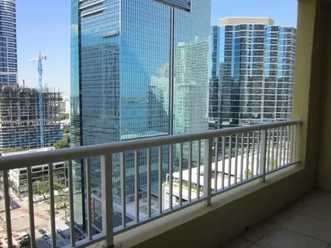 170 SE 14th Street Miami FL 33131