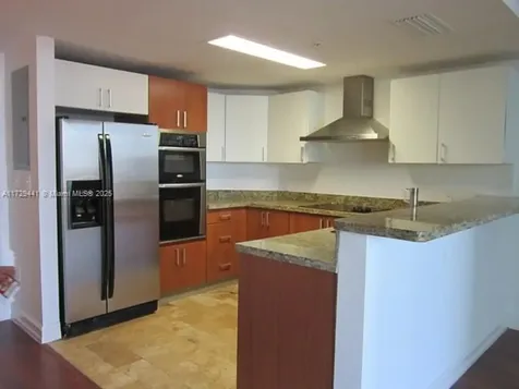 170 SE 14th Street Miami FL 33131