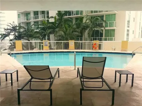 170 SE 14th Street Miami FL 33131