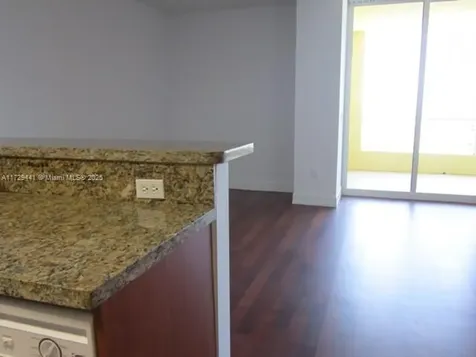 170 SE 14th Street Miami FL 33131