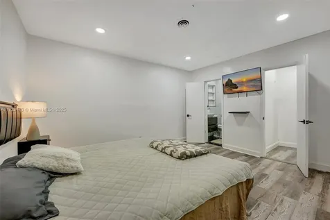 18600 NE 7th Court North Miami Beach FL 33179