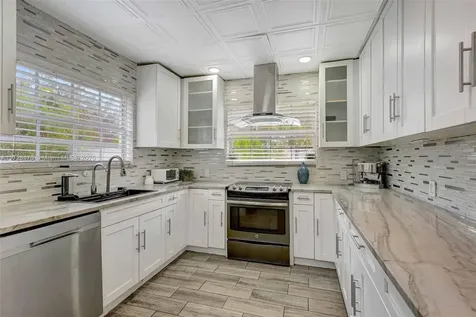 18600 NE 7th Court North Miami Beach FL 33179