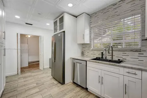 18600 NE 7th Court North Miami Beach FL 33179