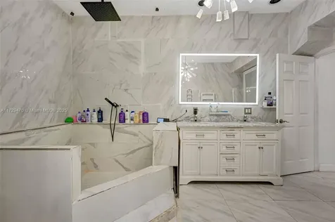 18600 NE 7th Court North Miami Beach FL 33179