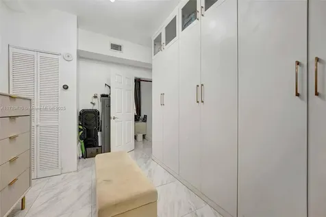 18600 NE 7th Court North Miami Beach FL 33179