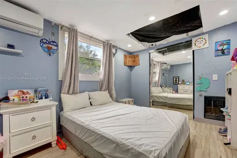 18600 NE 7th Court North Miami Beach FL 33179