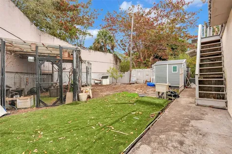 18600 NE 7th Court North Miami Beach FL 33179