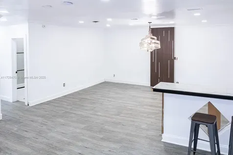 18600 NE 7th Court North Miami Beach FL 33179