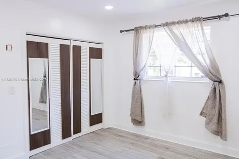 18600 NE 7th Court North Miami Beach FL 33179