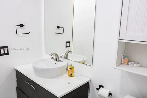 18600 NE 7th Court North Miami Beach FL 33179