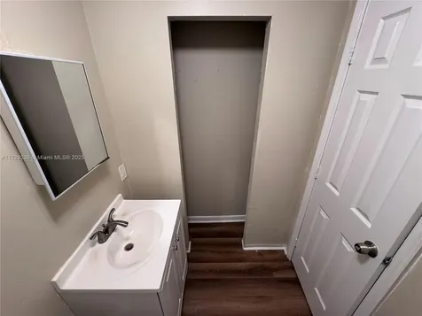 1023 NW 14th Street Fort Lauderdale FL 33311