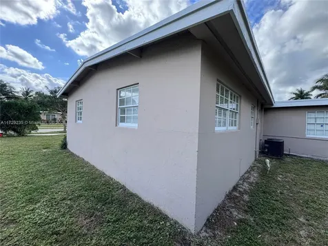 1023 NW 14th Street Fort Lauderdale FL 33311