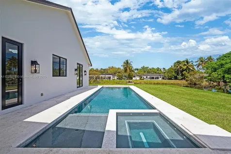 11001 SW 74th Avenue Pinecrest FL 33156