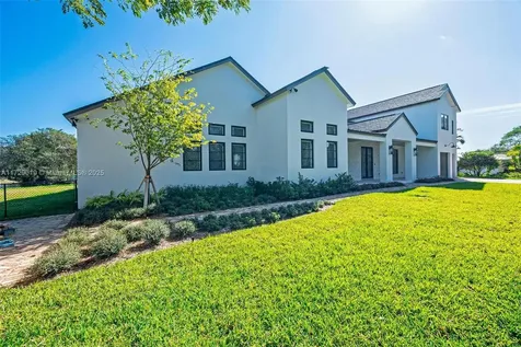 11001 SW 74th Avenue Pinecrest FL 33156