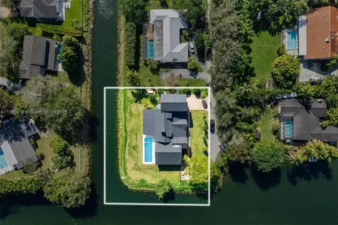 11001 SW 74th Avenue Pinecrest FL 33156