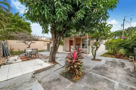 2911 SW 27 Street Miami FL 33133
