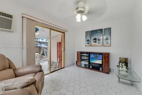 2911 SW 27 Street Miami FL 33133