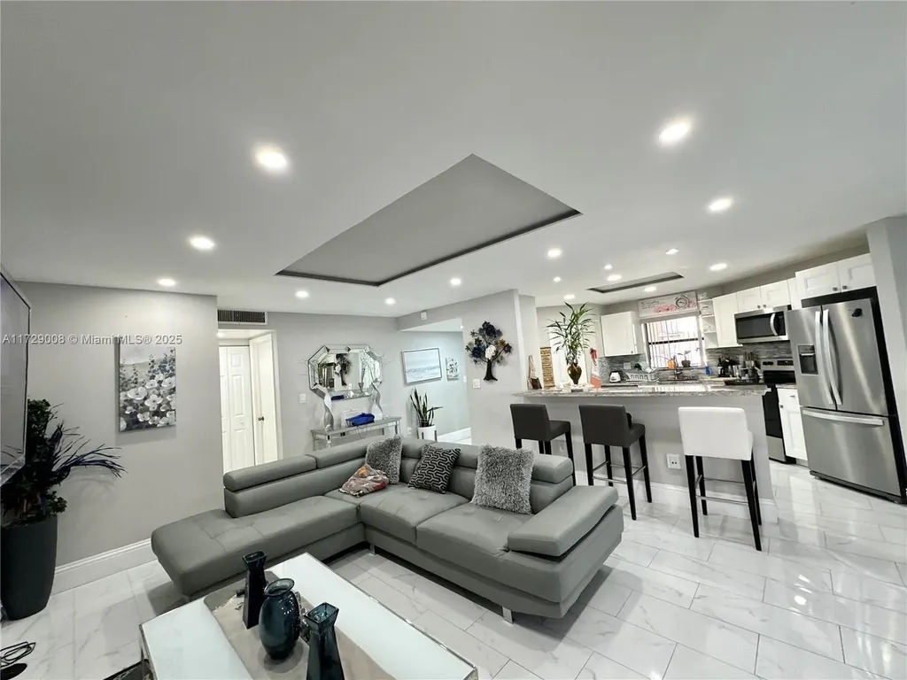 6655 W Broward Boulevard Plantation FL 33317