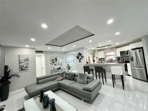 6655 W Broward Boulevard Plantation FL 33317