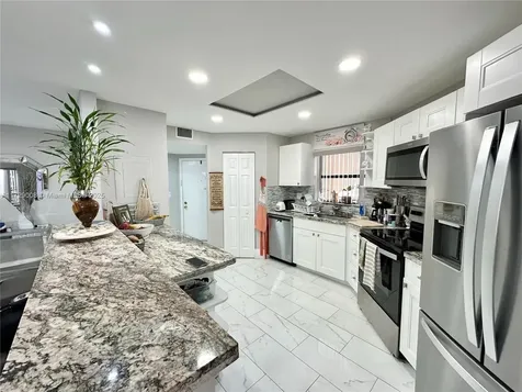 6655 W Broward Boulevard Plantation FL 33317