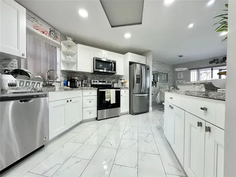 6655 W Broward Boulevard Plantation FL 33317
