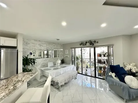 6655 W Broward Boulevard Plantation FL 33317