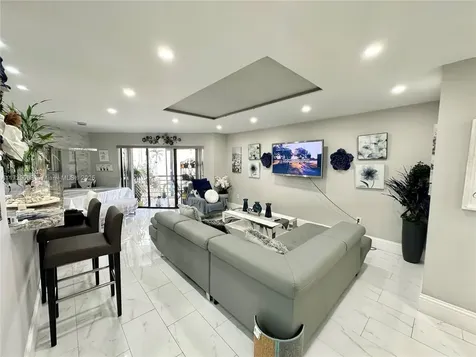 6655 W Broward Boulevard Plantation FL 33317