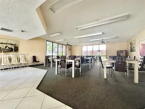 6655 W Broward Boulevard Plantation FL 33317