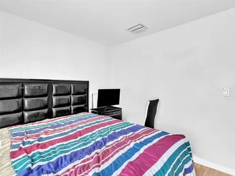 3621-3641 NE 11th Avenue Oakland Park FL 33334