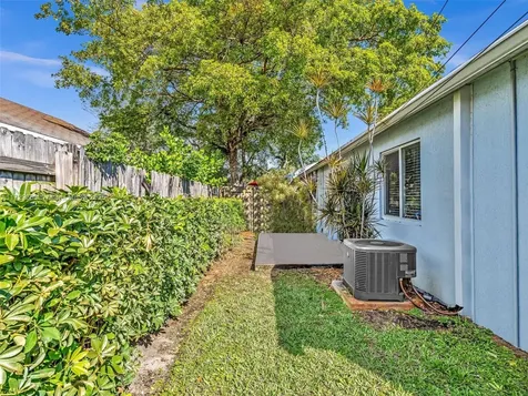 3621-3641 NE 11th Avenue Oakland Park FL 33334