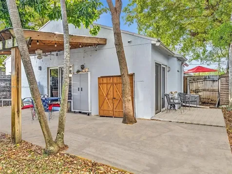 3621-3641 NE 11th Avenue Oakland Park FL 33334