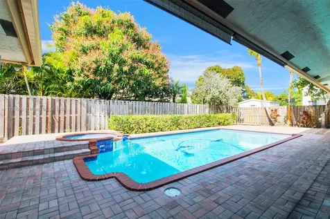 13850 SW 153rd Place Miami FL 33196