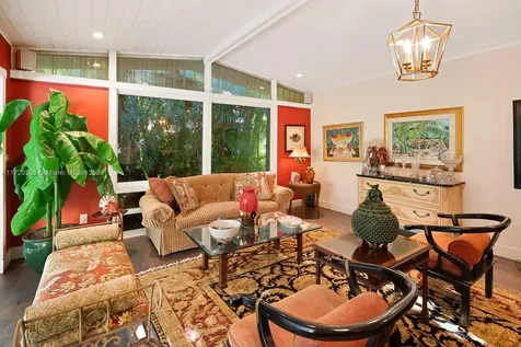 669 S Mashta Drive Key Biscayne FL 33149