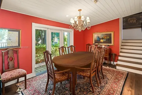 669 S Mashta Drive Key Biscayne FL 33149