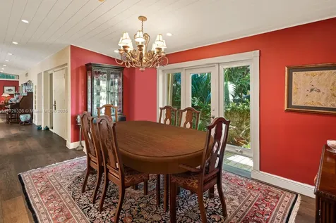 669 S Mashta Drive Key Biscayne FL 33149