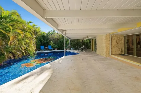 669 S Mashta Drive Key Biscayne FL 33149