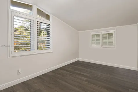 669 S Mashta Drive Key Biscayne FL 33149