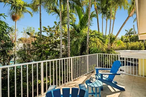 669 S Mashta Drive Key Biscayne FL 33149