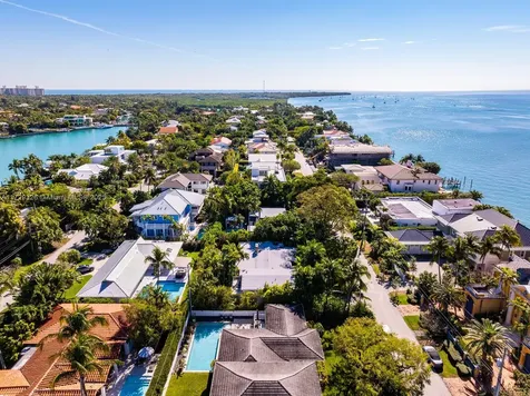 669 S Mashta Drive Key Biscayne FL 33149