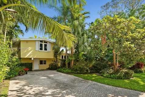 669 S Mashta Drive Key Biscayne FL 33149