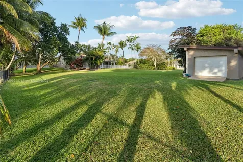 11680 NW 4th Street Plantation FL 33325